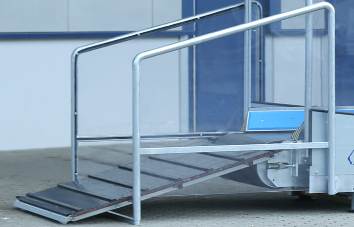 rampe-700x450 Horse Gym 2000 ramp access designed to be quiet and safe.